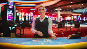 ciutoto slot customer support team assisting with Lightning Baccarat account questions
